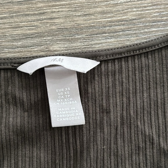 Top - Picture 5 of 5